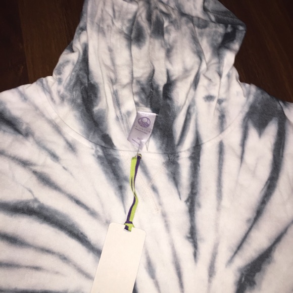 Te Verde Plus Tie Dye Short Sleeve Hoodie - Picture 4 of 7
